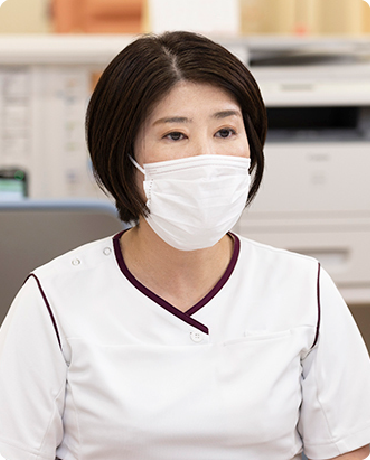 写真：通院治療室主任（がん化学療法認定看護師）　八柳 千春 さん